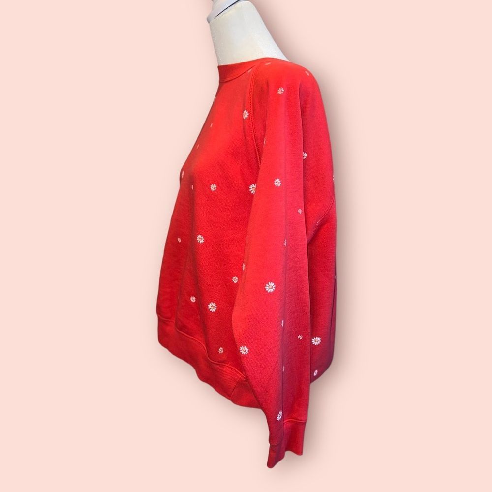 Old Navy 🥳 2/$15 or 3/$20 🥳 (Small) Coral Daisy Floral Crewneck - Picture 3 of 4
